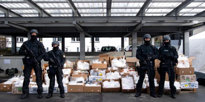Die EU will den Drogenhandel in Europa eindämmen. (Symbolbild) Polizei