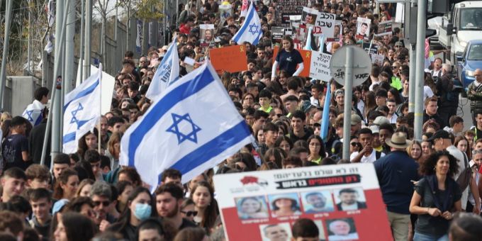 Berichte - Hunderte demonstrieren in Israel gegen Gaza-Krieg