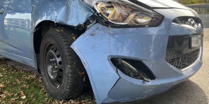 Rossrüti / Wil SG: Zwei Verkehrsunfälle verursacht und sich entfernt. Rossrüti / Wil SG