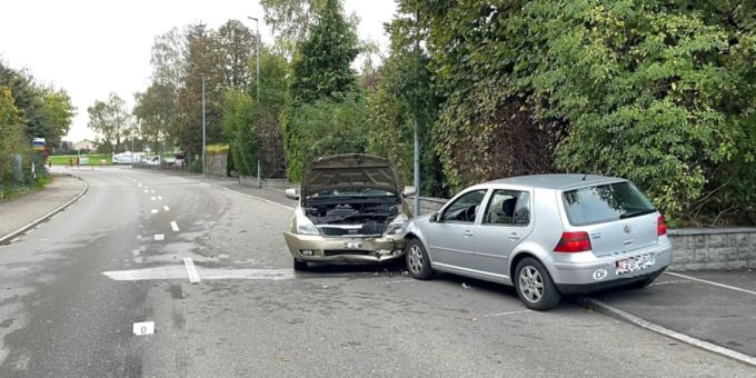 Eine Frau wurde bei diesem Unfall im Wehntal schwer verletzt. Nun entschied sie sich aufgrund ihrer resultierenden Bettlägrigkeit, Sterbehilfe in Anspruch zu nehmen. unfall wehntal euthanasie sterbehilfe
