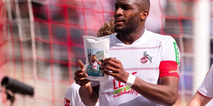 Kölns Stürmer Anthony Modeste sorgte mit seiner Kaffee-Werbung für Missstimmung. Kölns Stürmer Anthony Modeste sorgte mit seiner Kaffee-Werbung für Missstimmung.