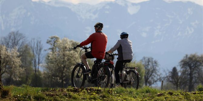 Senior Velo Berg Parl Landschaft Helm