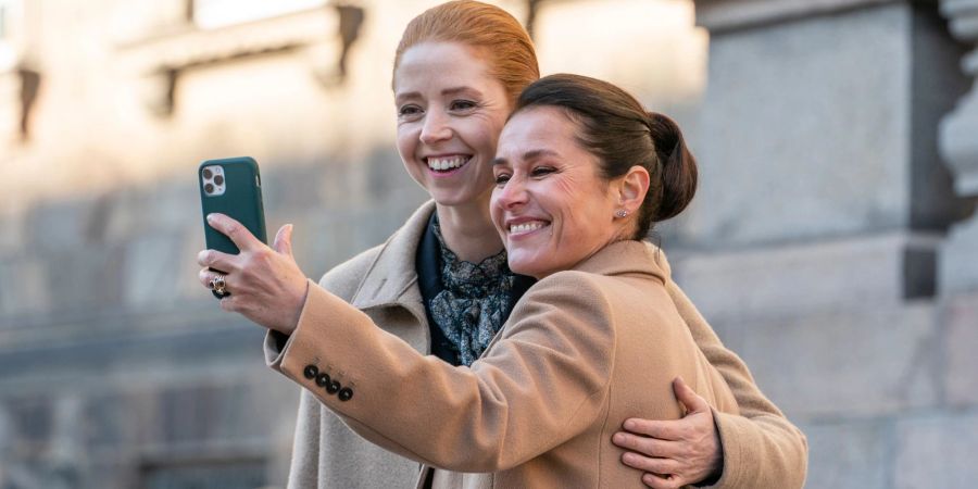 Sidse Babett Knudsen (r) als Birgitte Nyborg in einer Szene aus «Borgen».