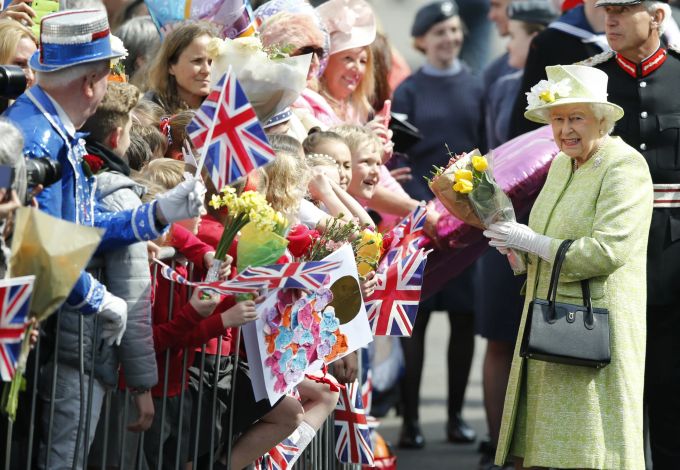 Die Queen feiert ihr 70-jähriges Thronjubiläum. Einer darf da natürlich nicht fehlen: der Vater von Meghan Markle. Queen Elizabeth Meghan Markle