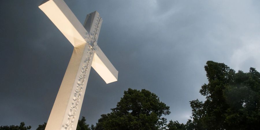 Auch die evangelische Kirche muss sich um die Aufarbeitung von Fällen sexualisierter Gewalt in ihren Reihen kümmern.