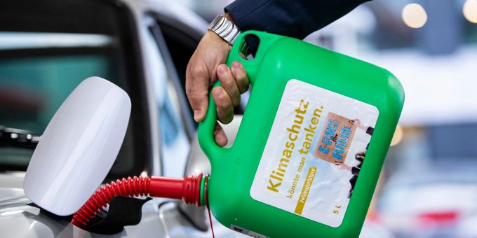 Studie - Autos mit E-Fuel verbrauchen mehr Energie als E-Autos