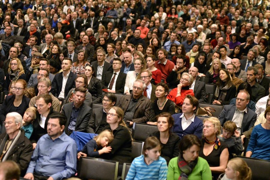 Anwesende der Einbürgerungsfeier der Stadt Zürich, März 2016.