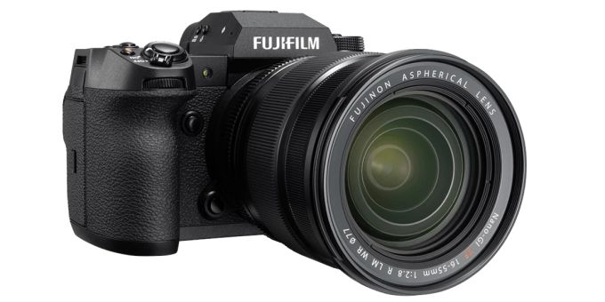 Optisch erinnert die neue X-H2s von Fujifilm stark an ihren Vorgänger. Fujifilm X-H2s