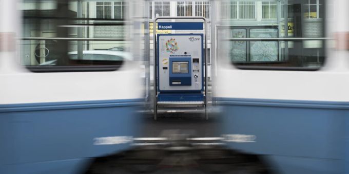In der Stadt Zürich macht sich die Inflation vor allem im Verkehr bemerkbar. Hier nahmen die Preise im Juni um 2,7 Prozent zu. Zürich Verkehr ZVV