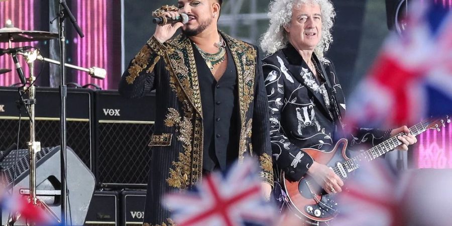 Adam Lambert (l.) und Queen-Gitarrist Brian May beim Platinjubiläum von Queen Elizabeth II.