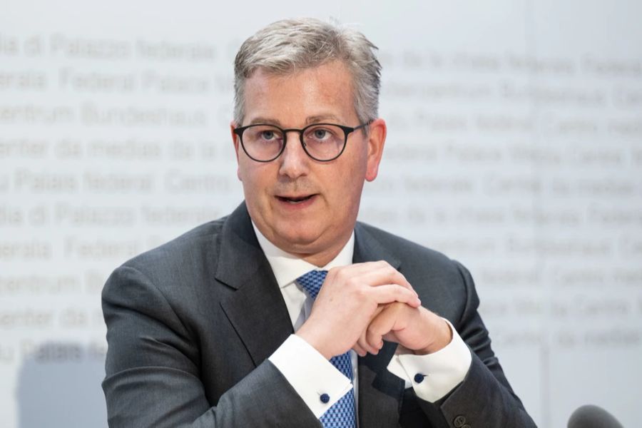 Marco Chiesa, Ständerat (SVP/TI) und Präsident der SVP, an der Medienkonferenz zur Massentierhaltungsinitiative.