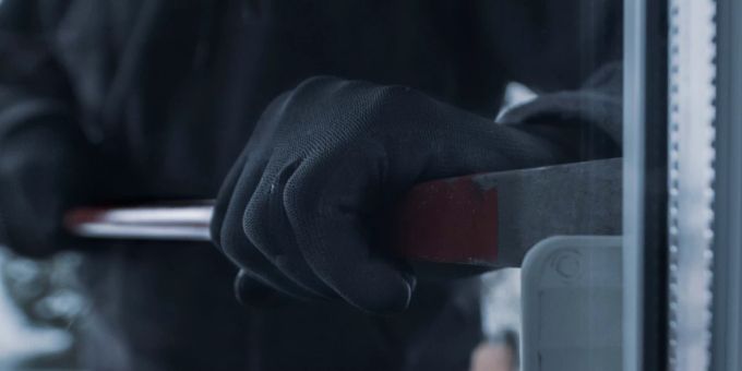 Täter stahlen eine zurzeit noch unbekannte Menge Münzgeld sowie Getränke. buchs sg