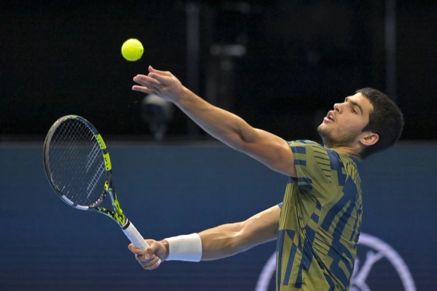 Carlos Alcaraz steht im Halbfinal der Swiss Indoors in Basel.