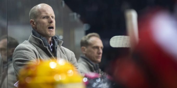 Toni Söderholm steht beim SCB erstmals an der Bande. SCB