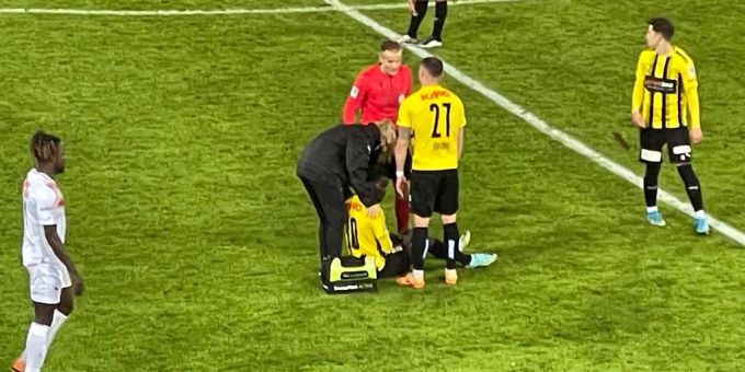 Schiedsrichter Alain Bieri leitet eines seiner letzten Spiele.