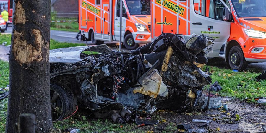 Drei Menschen fanden bei dem Unfall den Tod.