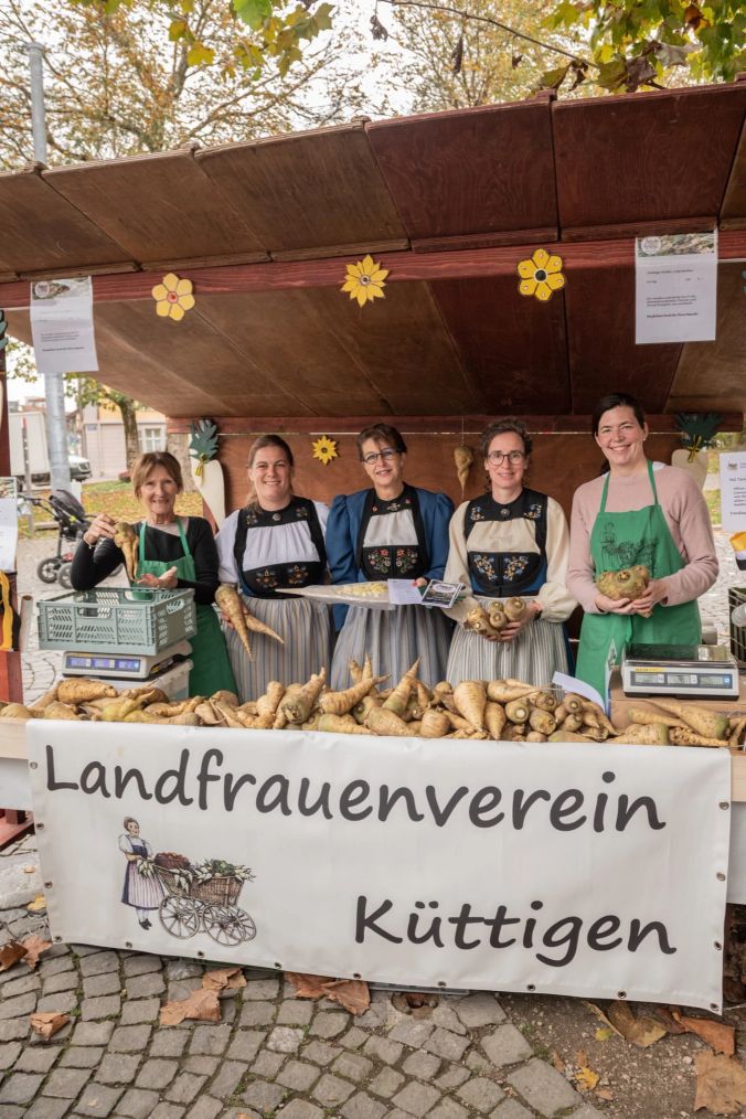Die berühmten "Chüttiger Rüebli" am Stand der Landfrauen Küttingen.