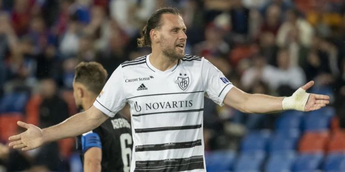 Gerichts-Entscheid - FC Basel muss Szalai wieder mittrainieren lassen