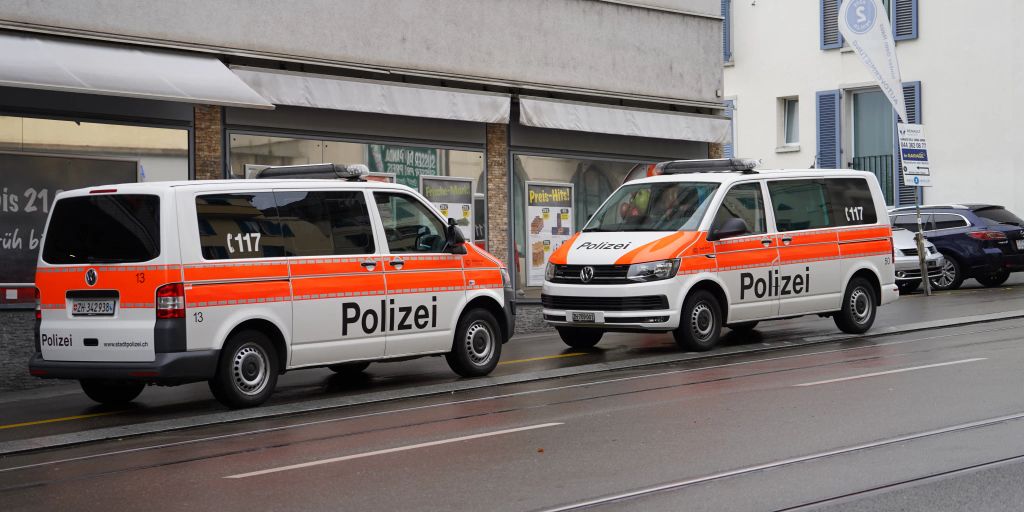 Stapo Zürich Gibt Entwarnung Nach Einsatz An Universitätsstrasse