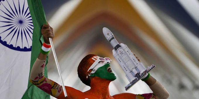 Viele Inder verfolgen voller Vorfreude die bevorstehende Landung. indien Mondlandung
