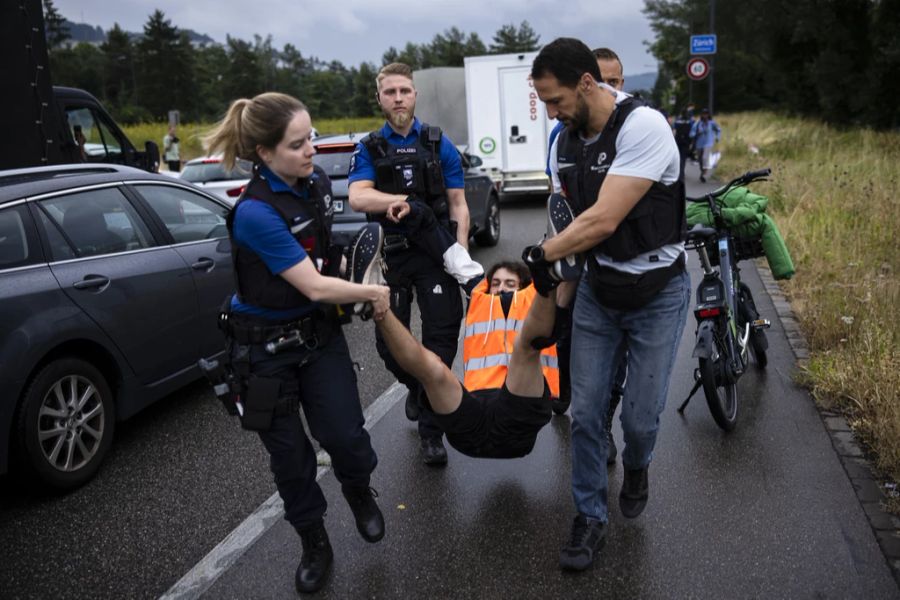 Weitere Klebe-Blockaden könnten jedoch nicht ausgeschlossen werden, so Lerch.