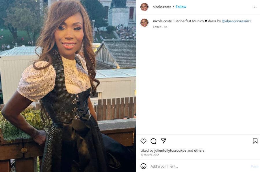 Nicole Coste feierte am Samstagabend ebenfalls im Käfer-Zelt am Oktoberfest.