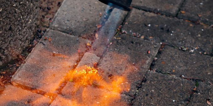 Ein Abflammgerät. (Symbolbild) abflammgerät