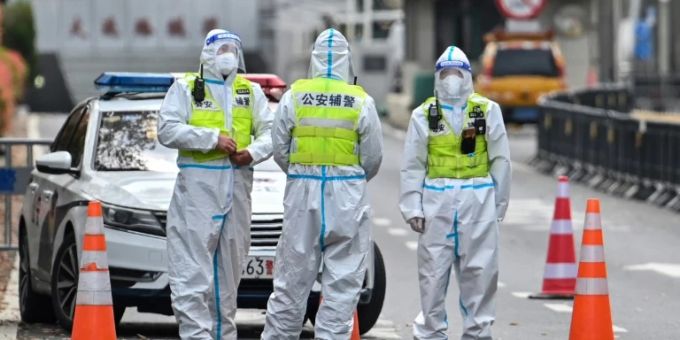 In Shanghai - Steigende Corona-Fallzahlen sorgen für Panikkäufe