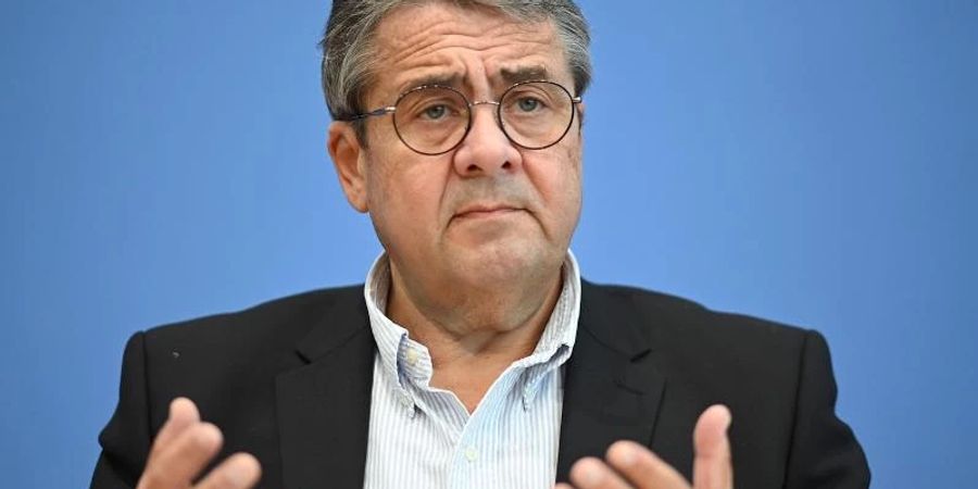 Sigmar Gabriel hat im Ukraine-Konflikt angemahnt, in Gesprächen mit Russland Stärke zu zeigen. Foto: Britta Pedersen/dpa-Zentralbild/dpa