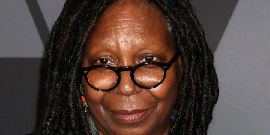 Whoopi Goldberg sorgt mal wieder für jede Menge Schlagzeilen.
