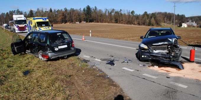 Rüdlingen SH - 80-Jähriger missachtet Vortritt und verursache Unfall