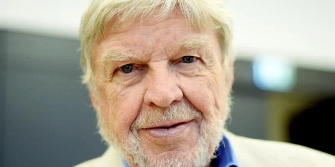 Hardy Krüger ist im Alter von 93 Jahren in Kalifornien gestorben. Foto: Susann Prautsch/dpa hardy krüger