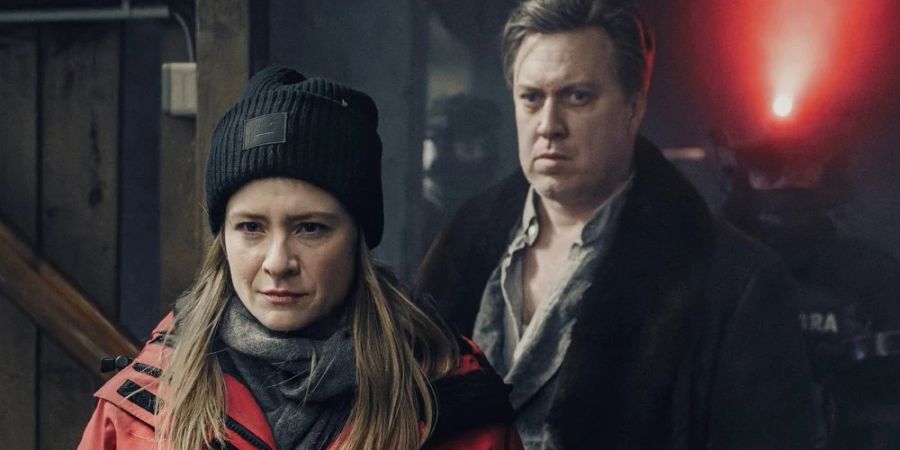 Auch in Staffel zwei von «Der Pass» übernehmen Julia Jentsch als Ellie Stocker und Nicholas Ofczarek als Gedeon Winter.