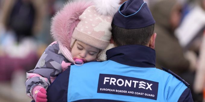 Durch den Frontex-Ausbau sollen die Grundrechte von Flüchtlingen besser gewahrt werden können. Frontex-Referendum