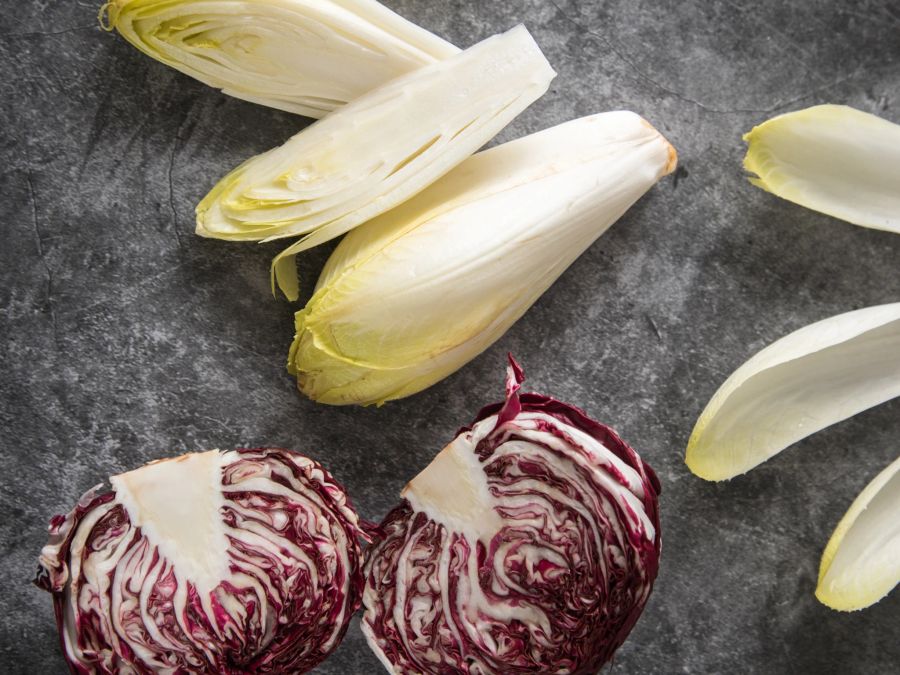 Chicoree Radicchio Hälften