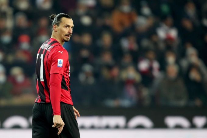 So sieht eine Legende der Serie A aus: Zlatan Ibrahimovic Serie A Zlatan Ibrahimovic