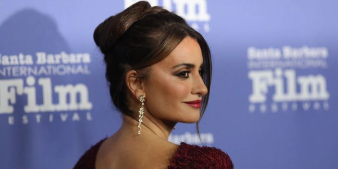 Premiere - Penélope Cruz lässt auf dem roten Teppich tief blicken