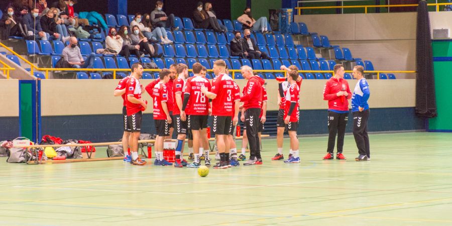 Beratung im Time-out des BSV Rot-Weiss Sursee - Sursee