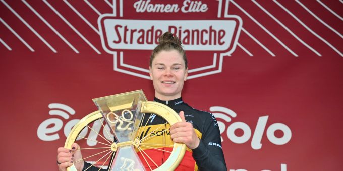 Nach cleverem Finale - Strade Bianche: Belgierin Lotte Kopecky gewinnt