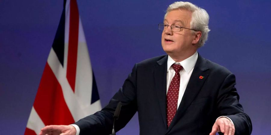 Brexit-Minister David Davis hat die Regierung von Theresa May verlassen.