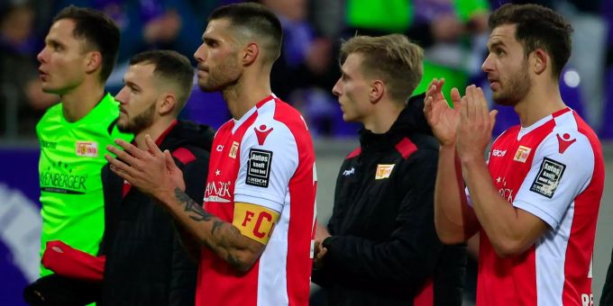 Die Spieler von Union Berlin nach der ersten Niederlage in der laufenden Saison. Union Berlin