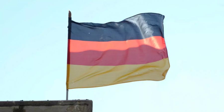 Eine deutsche Fahne in Zürich.