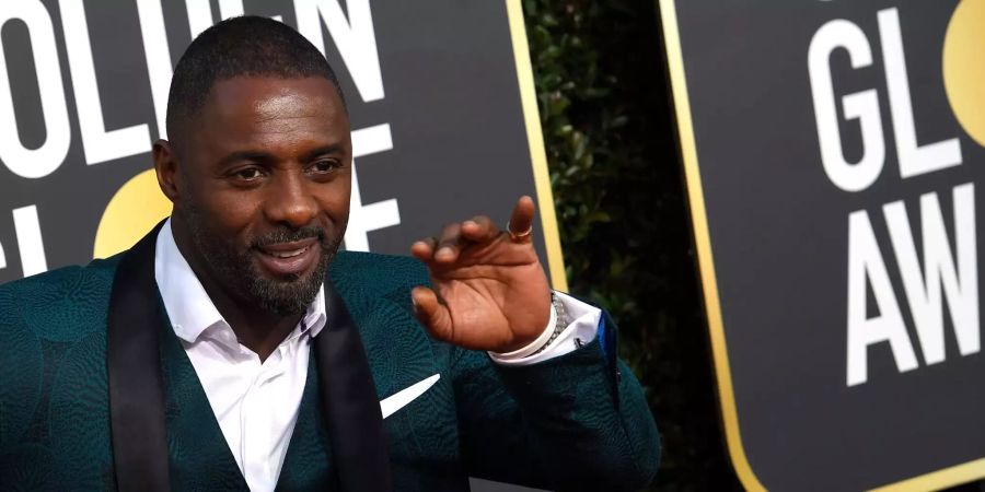 Idris Elba auf dem roten Teppich.