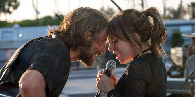 Bradley Cooper könnte mit «A Star Is Born» gleich zwei Regiepreise gewinnen. Szene aus «A Star Is Born