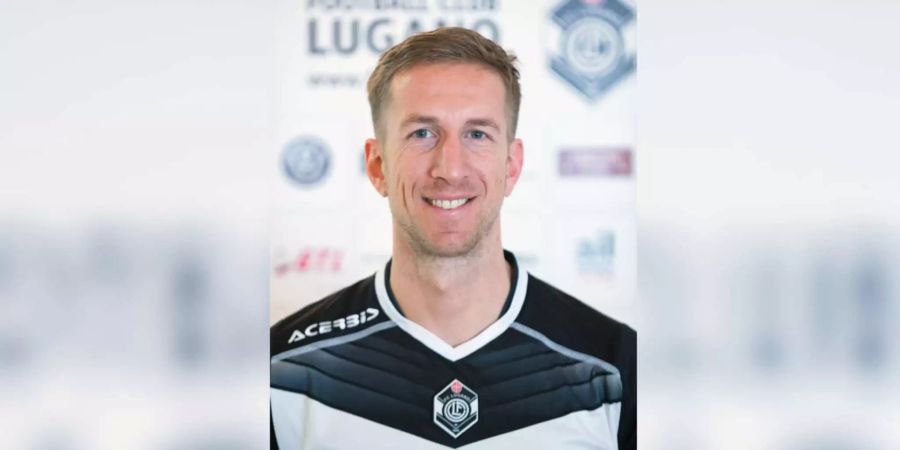 Marc Janko präsentiert sich im Lugano-Dress.