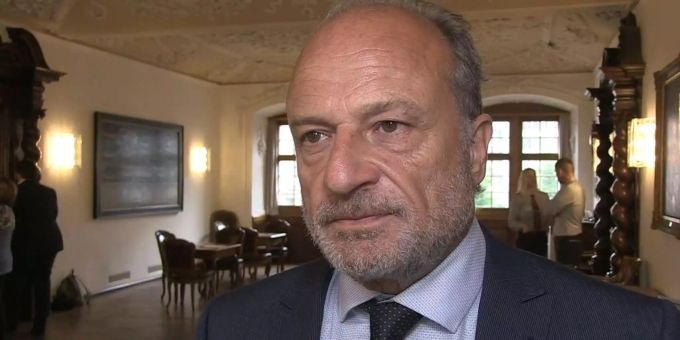 Filippo Leutenegger. Filippo Leutenegger.