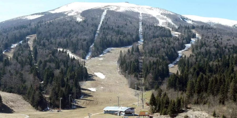 Sarajevo (BIH) eröffnete gestern die im Krieg zerstörte Seilbahn neu.