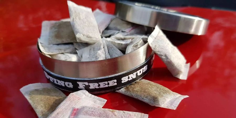 Snus-Liebhaber sollen künftig legal an die Tabakware kommen.