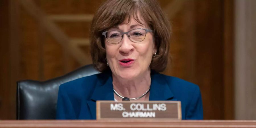 Senatorin Susan Collins leitet den Sonderausschuss des Senats zum Altern auf dem Capitol Hill.