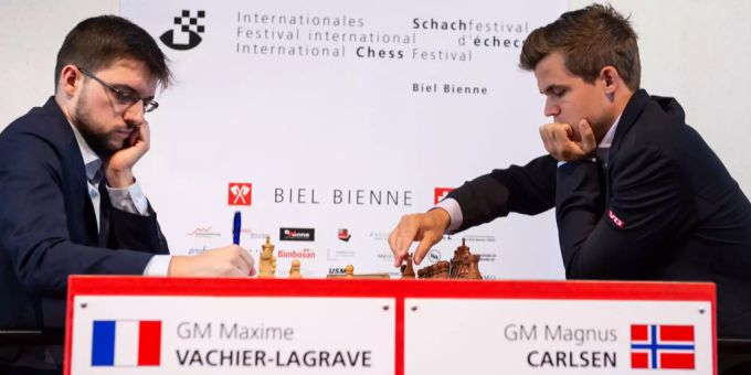 Der Norweger Magnus Carlsen, hier an einem Turnier in Biel, will seinen Weltmeistertitel verteidigen. Magnus Carlsen an einem Schachturnier in Biel